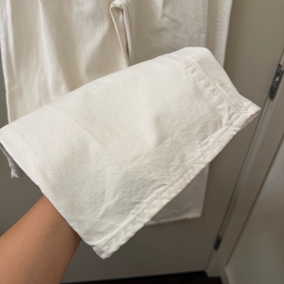 Aritzia Denim Forum The Belinda Hi-rise Wide pleated trouser Jeans size 24 white - Picture 10 of 15